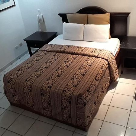 Hotel Don Quijote مكسيكالي المظهر الخارجي الصورة