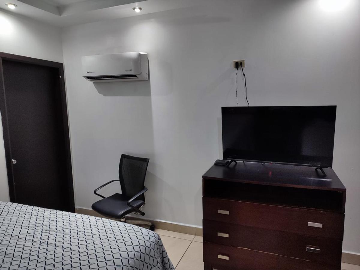 Hotel Don Quijote مكسيكالي المظهر الخارجي الصورة