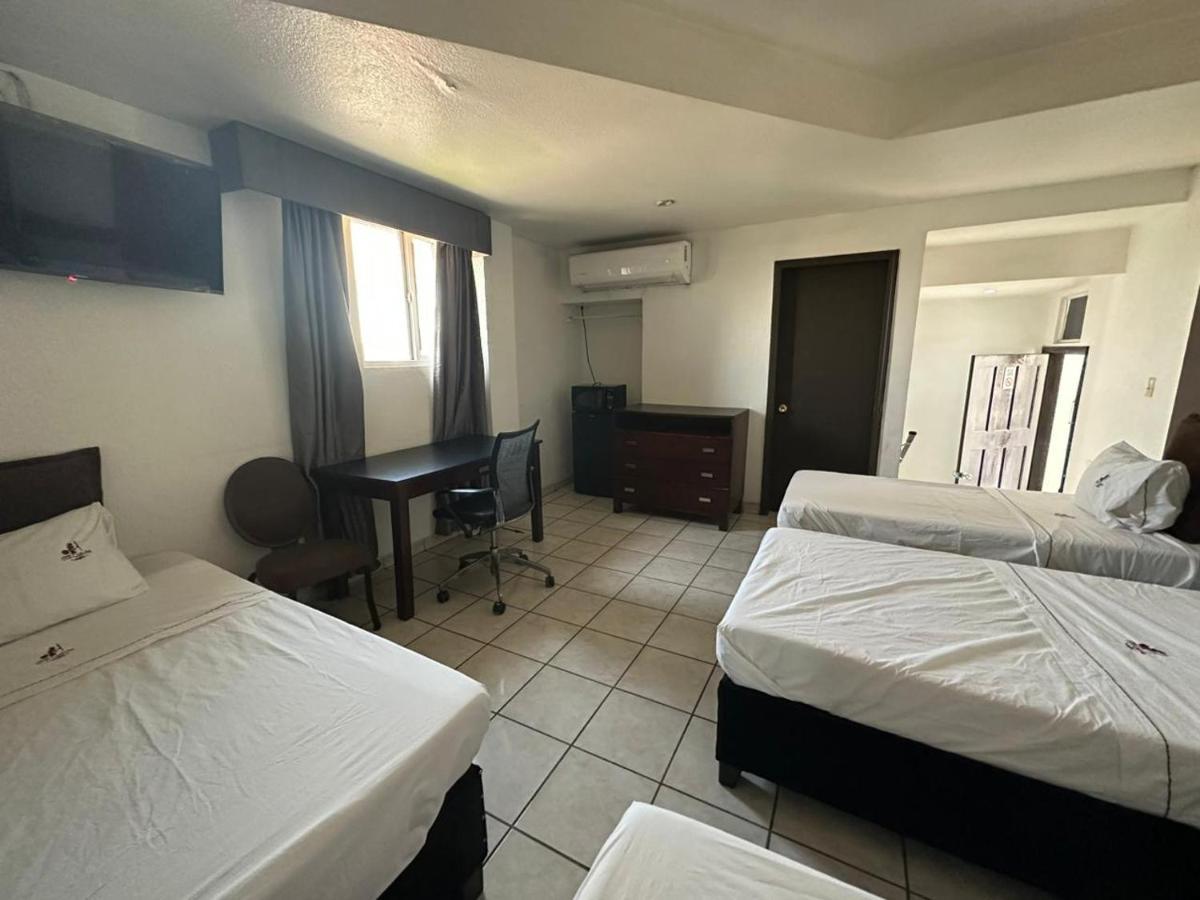 Hotel Don Quijote مكسيكالي المظهر الخارجي الصورة