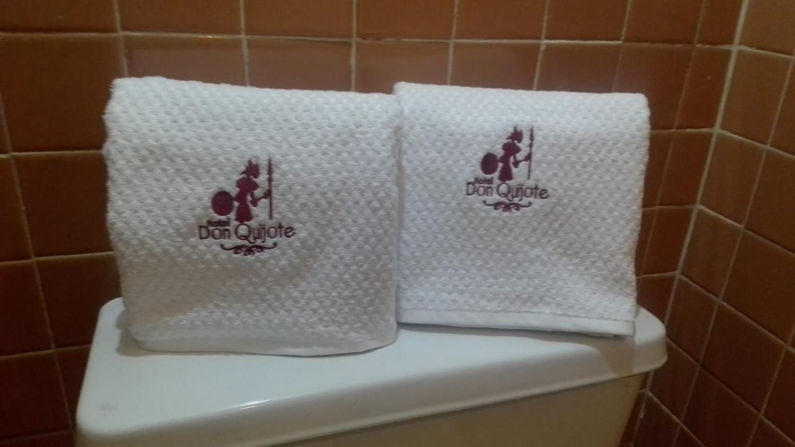 Hotel Don Quijote مكسيكالي المظهر الخارجي الصورة