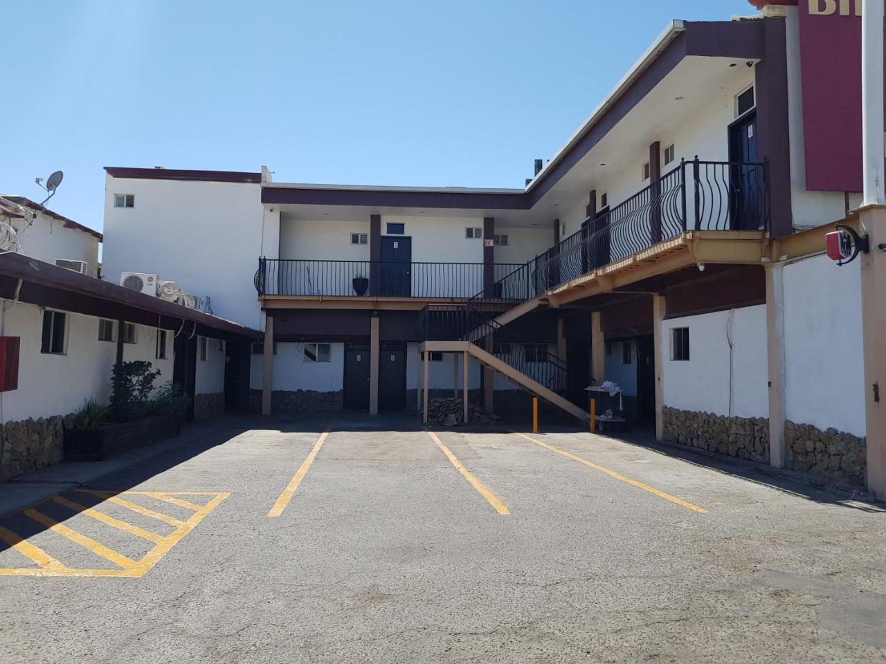 Hotel Don Quijote مكسيكالي المظهر الخارجي الصورة